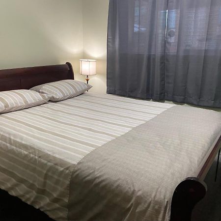 1 Bedroom Suite In Langford. Victoria Dış mekan fotoğraf